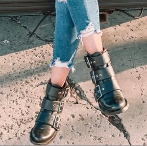 Blondo Camilla Waterproof Bootie